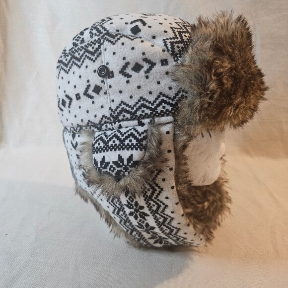 SA Company Nordic White Unisex Trapper Hat - OS - Picture 4 of 9